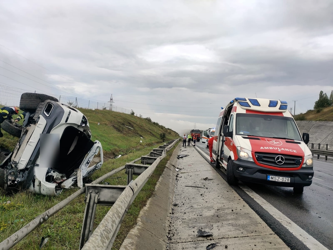 Accident grav pe Autostrada Transilvania. Două femei au fost transportate la spital