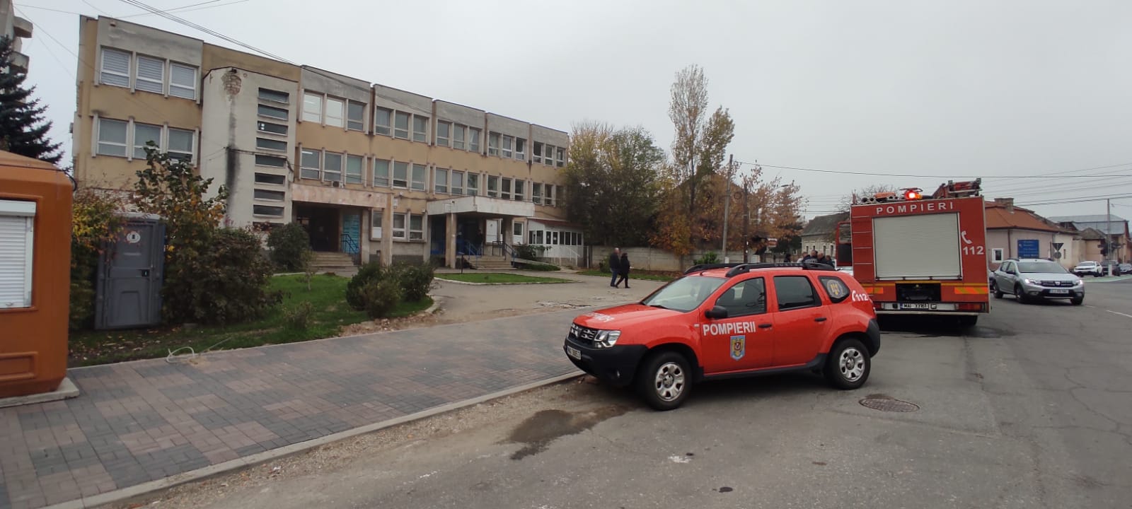 A fost alertă de incendiu la Spitalul Municipal Turda. Mai multe încăperi au fost inundate de fum