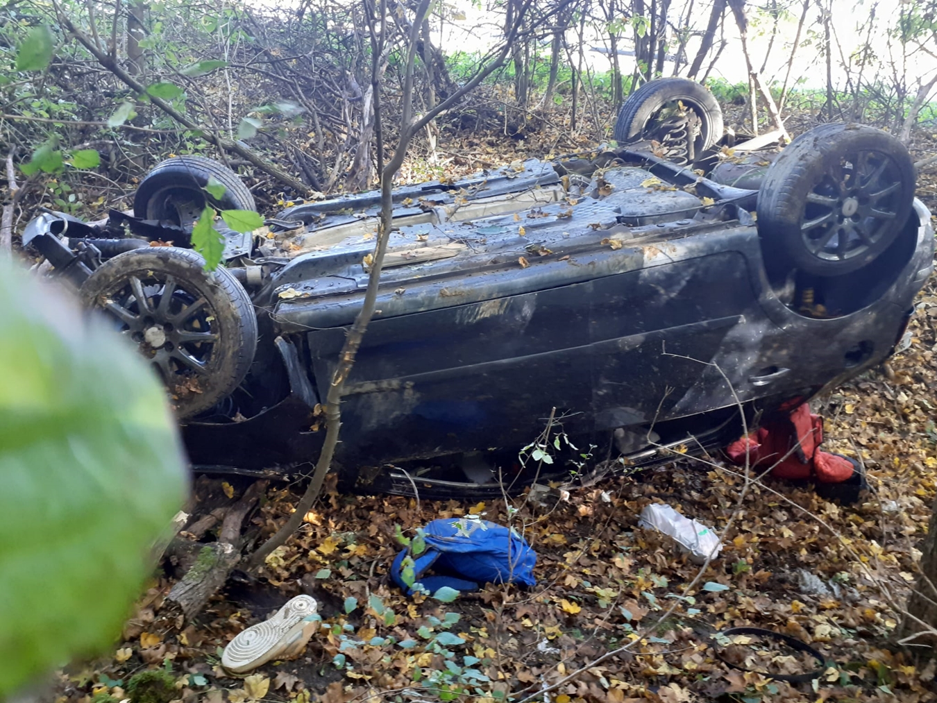 Accident grav lângă Gherla. Un autoturism s-a răsturnat
