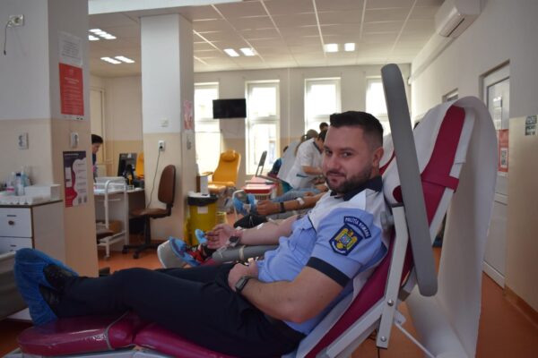 Polițiștii clujeni au răspuns pozitiv la apelul de donare de sânge