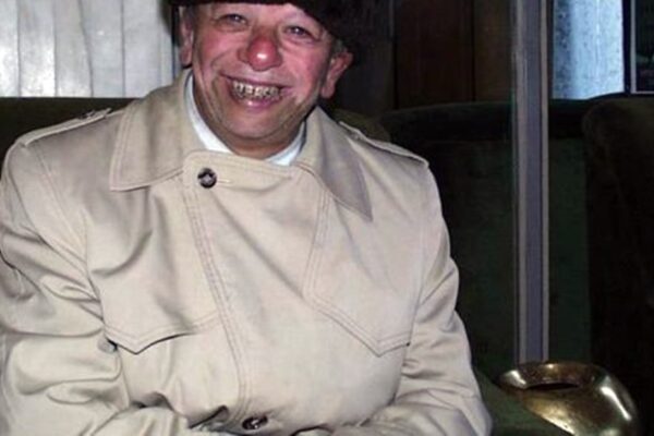 Ar merita Lulu o statuie la Cluj-Napoca? Citește poezia dedicată frumosului „nebun” al Clujului