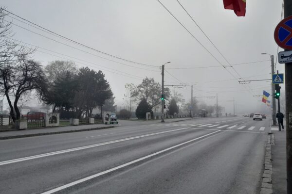 ATENȚIE, șoferi. Polei și vizibilitate redusă pe drumurile Clujului