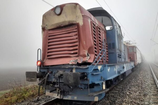 Accident de tren la Bonțida. Șoferul unui autotren s-a crezut tot pe drum