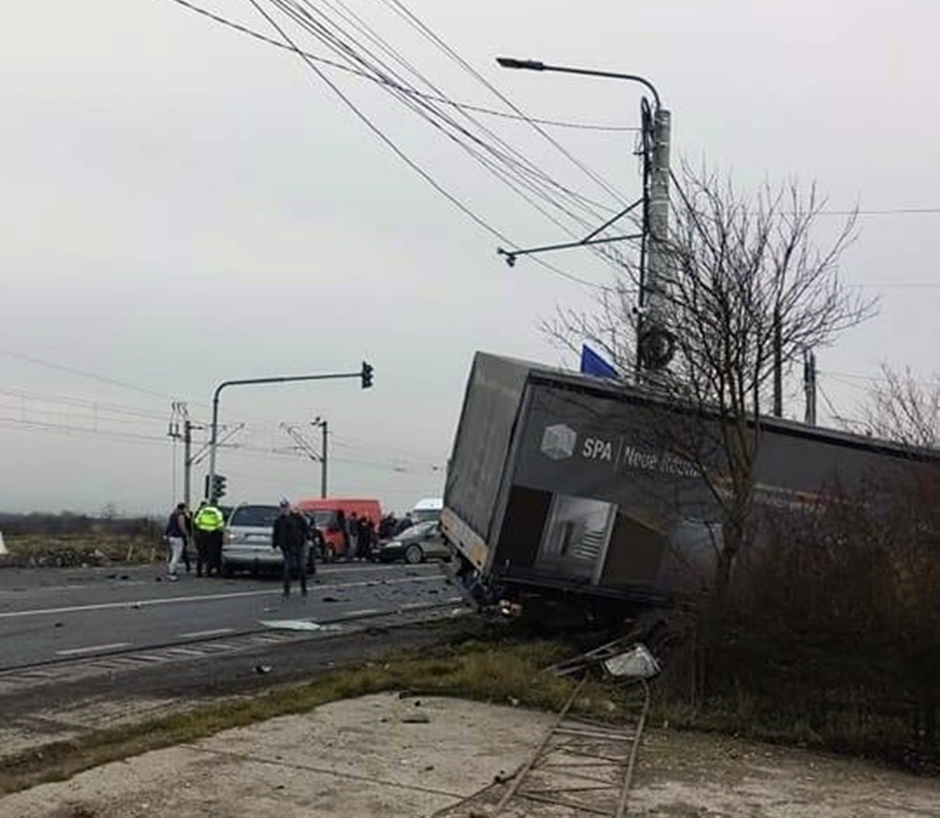 Accident grav la Jucu. Trei victime rănite grav. A fost trimis elicopterul SMURD