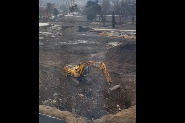 Firma abonată la bani publici, Nord Conforest, amendată drastic de Garda de Mediu după ce a îngropat deșeuri în Parcul Feroviarilor