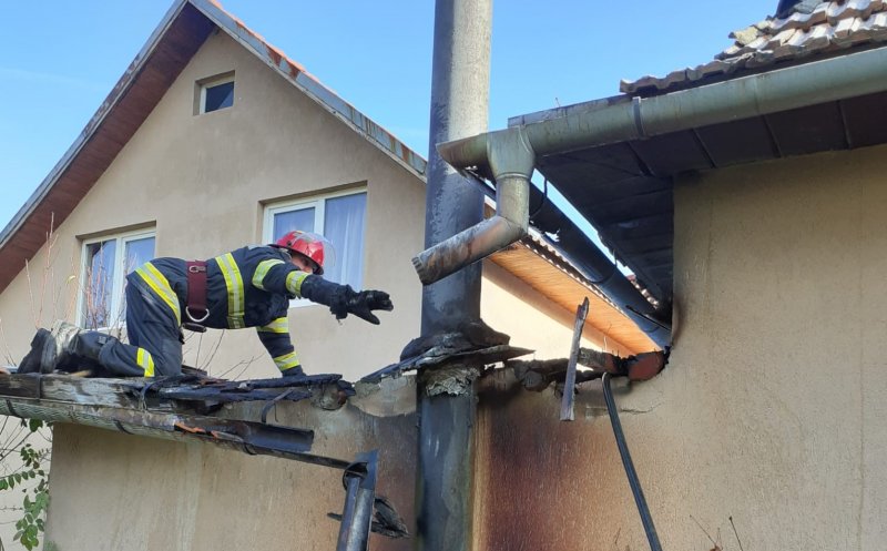 Un nou incendiu pornit la o casă din județul Cluj din cauza eternei probleme: coșul de fum. Care sunt recomandările pompierilor