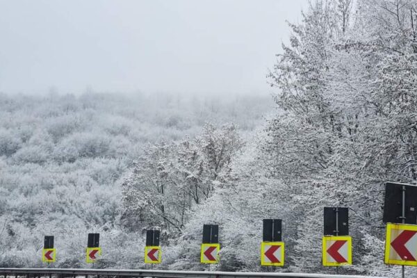 Urmează un weekend cu cod galben de ninsori și viscol la Cluj