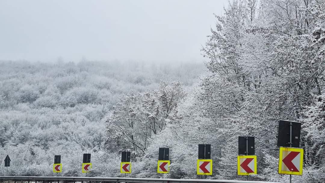 Urmează un weekend cu cod galben de ninsori și viscol la Cluj