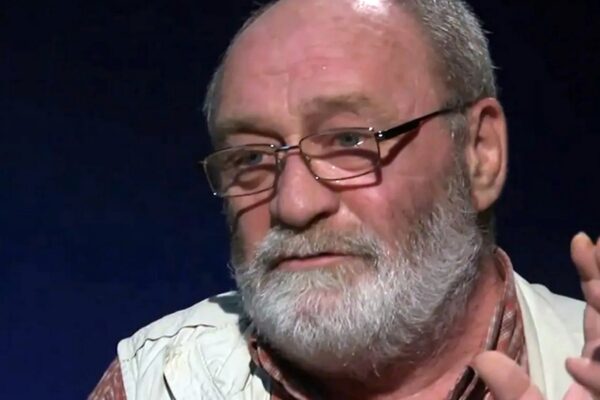 Poetul nepereche a literaturii române contemporane a împlinit 68 de ani. La mulți ani, Ion Mureșan!