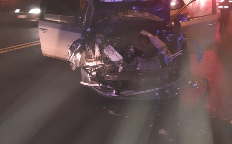 ACCIDENT GRAV între trei mașini la Dej în a doua zi a anului. O tânără a ajuns la spital