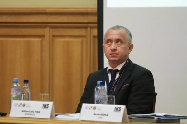 Lovitură dură pentru rectorul Academiei SRI, Adrian Ivan. „Nu va mai avea voie să conducă doctorate la UBB timp de 2 ani”