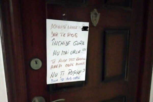 Caz unic la Turda. Poliția sesizată pentru gălăgia din dormitorul conjugal. ”Domniță, închide gura, nu mai urla!!!”