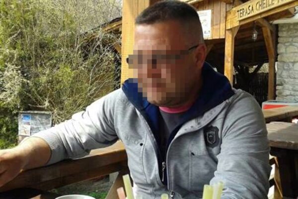 El este instalatorul care a modificat zeci de contoare de gaze naturale, la Turda și Câmpia Turzii. A fost arestat la domiciliu