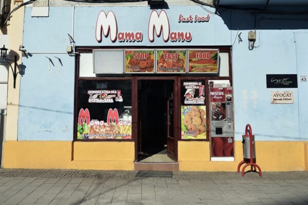 Shaorma cu de toate, inclusiv cu viermi și carne stricată. OPC Cluj a închis mai multe fast-food-uri, între care și franciza Mama Manu și Doner Kebab