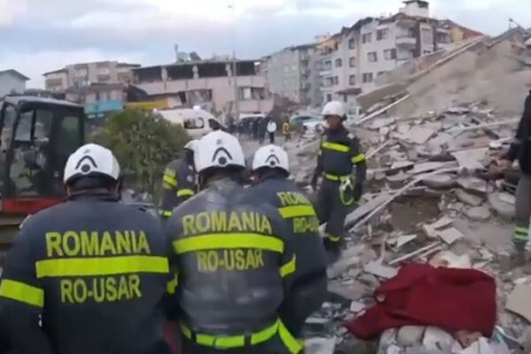 Câți medici și asistenți români s-au înscris voluntari pentru campania umanitară din Turcia