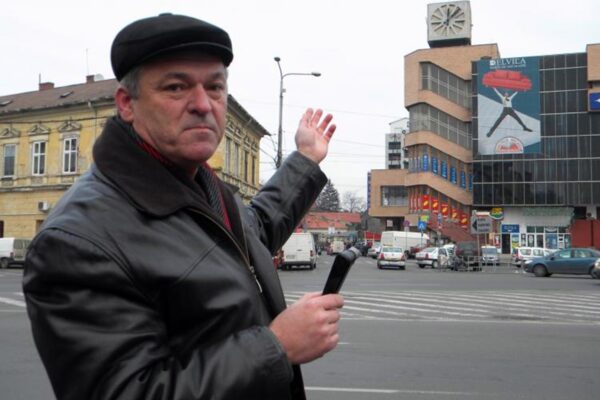 Ceasul din centrul Clujului oprit de 35 de ani, la ora 12.07. Un clujean curajos a vrut să marcheze fuga lui Ceaușescu