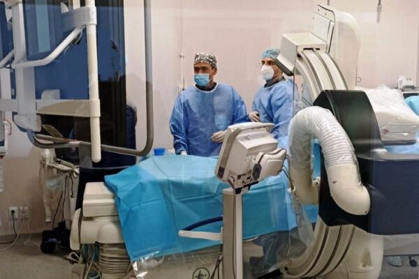 O nouă premieră medicală la Cluj-Napoca. Intervenție chirurgicală unică în România realizată cu succes