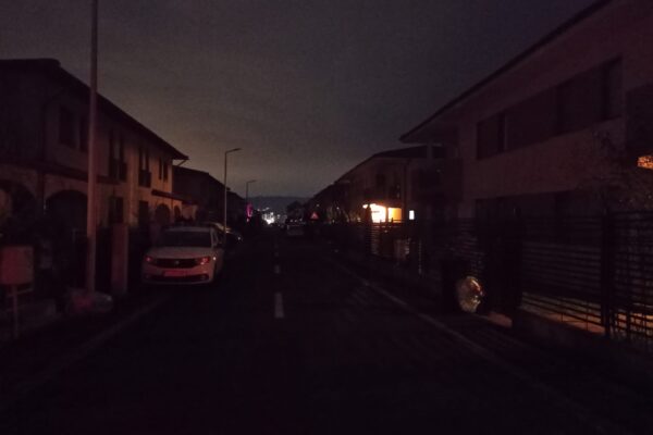 Un „Dorel” a lăsat mai multe străzi din Florești în beznă totală. Atenție cum circulați