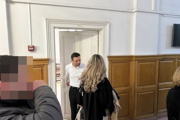 Lucruri teribile ies la iveală în drama actriței Iolanda Covaci. Ofițerul SRI acuzat că își lega copiii cu bandă scotch