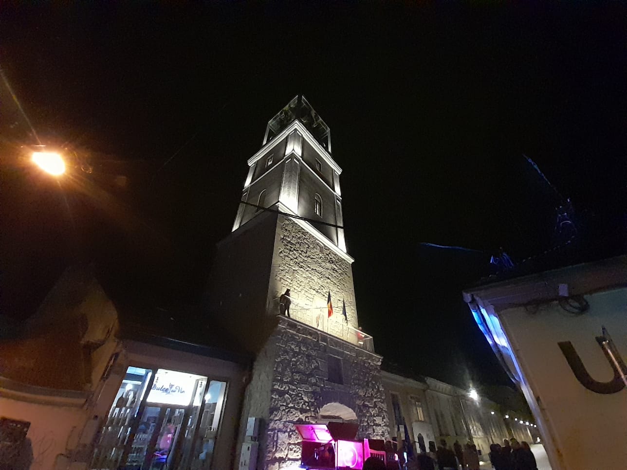 Turnul Pompierilor s-a redeschis și vă așteaptă cu o expoziție