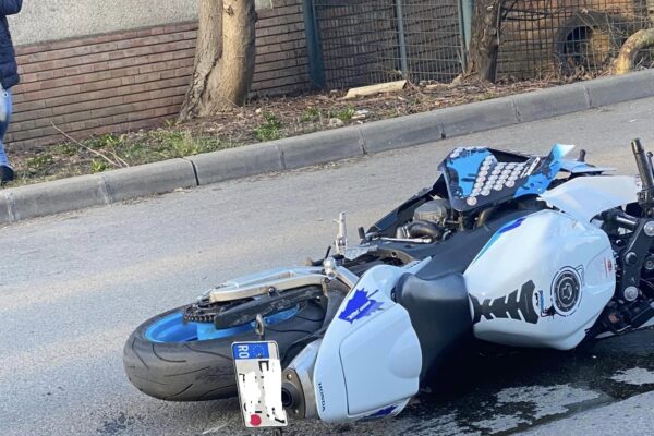 ACCIDENT GRAV pe strada Taberei din Mănăștur. Un motociclist a fost lovit de o mașină