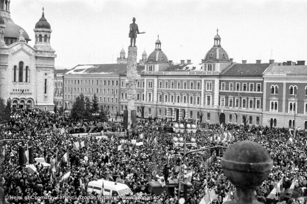 30 de ani de la inaugurarea Statuii lui Avram Iancu din centrul Clujului. Mii de oameni au venit ca la sfintele moaște