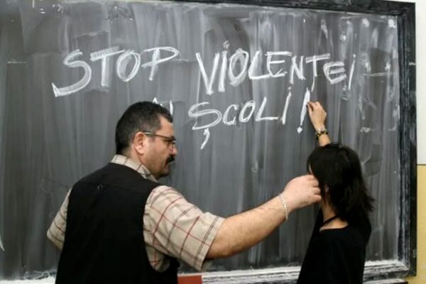 Profesoara bătută în sala de clasă. Problemele în învățământul românesc sunt vechi și nimeni nu face nimic VIDEO