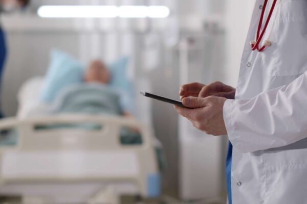 Familia unui pacient omorât din cauza nosocomialelor într-o clinică din Cluj, despăgubită cu sute de mii de euro