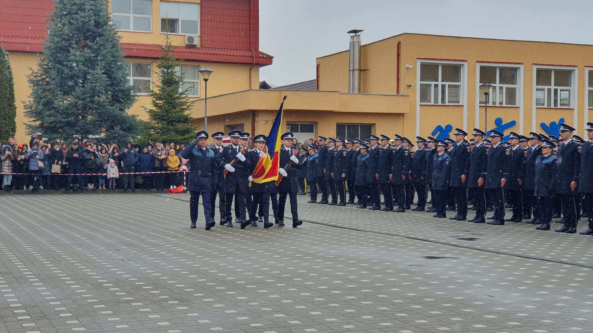 290 de absolvenți ai Școlii de Poliție „Septimiu Mureșan” au depus jurământul. Ministrul Lucian Bode, prezent la ceremonie