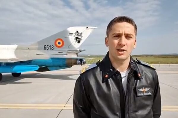 Asul aviației de vânătoare de la Câmpia Turzii s-a despărțit cu greu de Mig-ul 21. Povestea lui Silviu Sân, pilotul care într-o zi va zbura cu F35