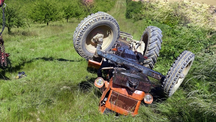 Dramă în Panticeu. Un bărbat a murit strivit de un tractor