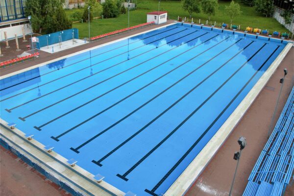 Veste bună. S-a deschis piscina exterioară a Bazinului Olimpic al UTCN. Care sunt tarifele