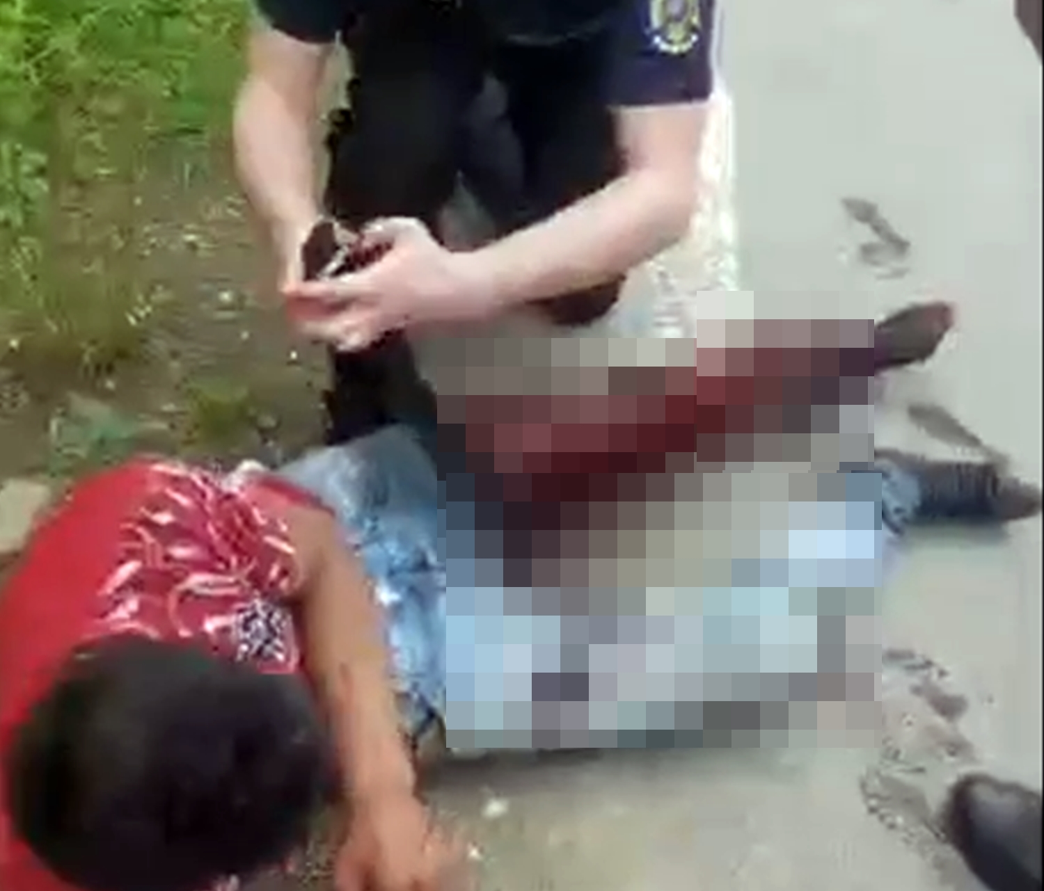 Polițiștii din Huedin au împușcat în picior un tânăr recalcitrant. Hoții de lemne prinși în flagrant au devenit recalcitranți VIDEO