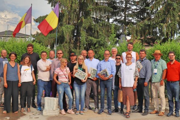 Lupta internă în USR Cluj pentru desemnarea candidatului la primărie în 2024. 11 anonimi vor să se bată cu Emil Boc