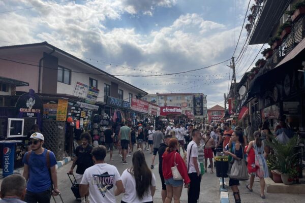 Litoralul românesc, dominat de clujeni. Cei mai mulți vin din București