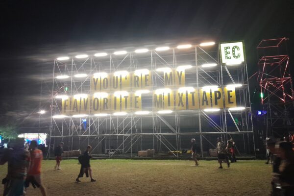 Ziua 4 de Electric Castle 2023: 57 de festivalieri au fost prinși la intrare cu droguri asupra lor