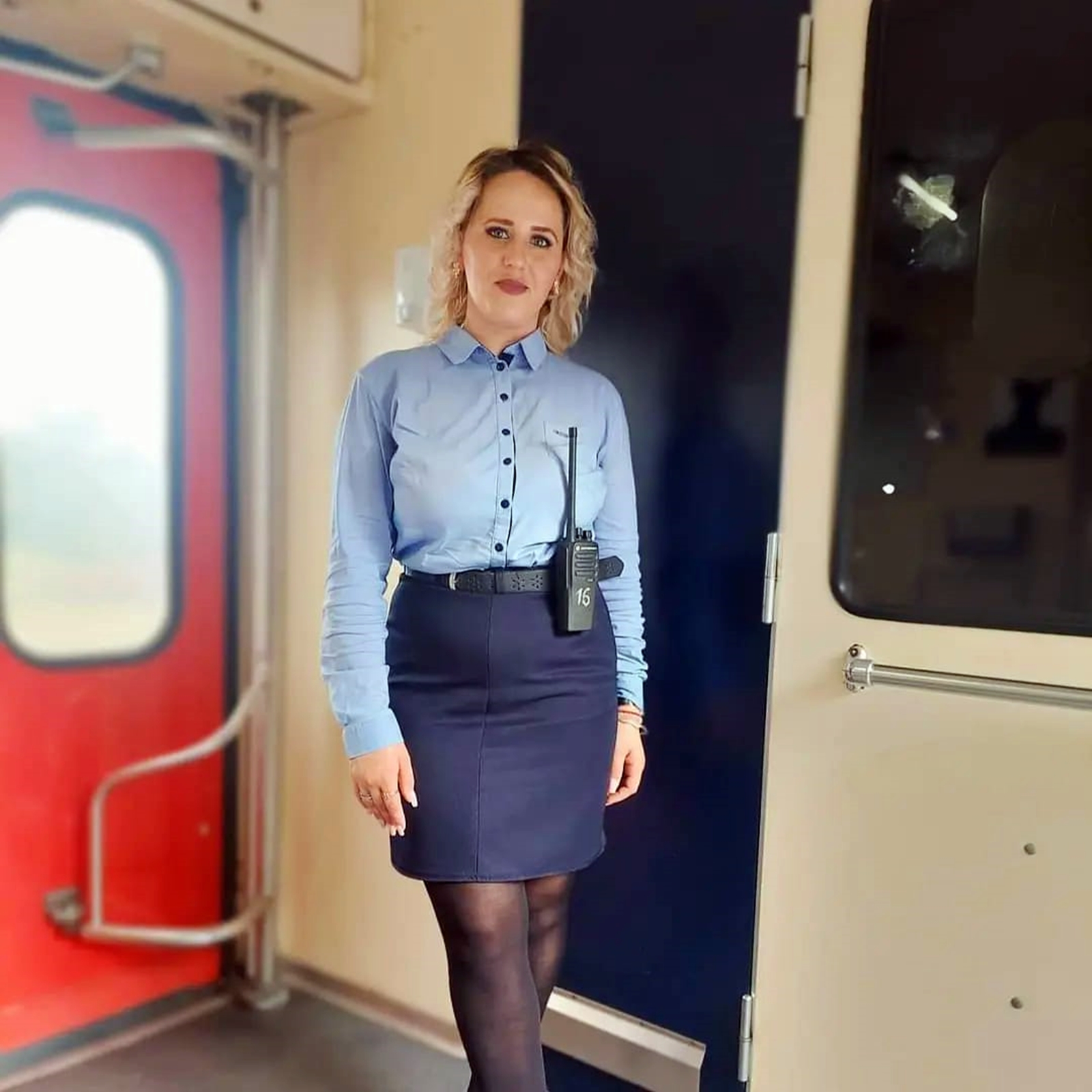 Diana Coserea a absolvit si cursurile scolii de impiegati.