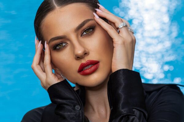 Pont pentru clujeni. Lidia Buble va cânta live, la Apahida