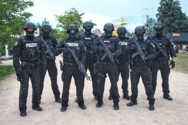 Tribunalul Cluj nu i-a arestat pe romii care s-au bătut în centrul orașului. În dosar se vorbește despre fapte foarte grave VIDEO