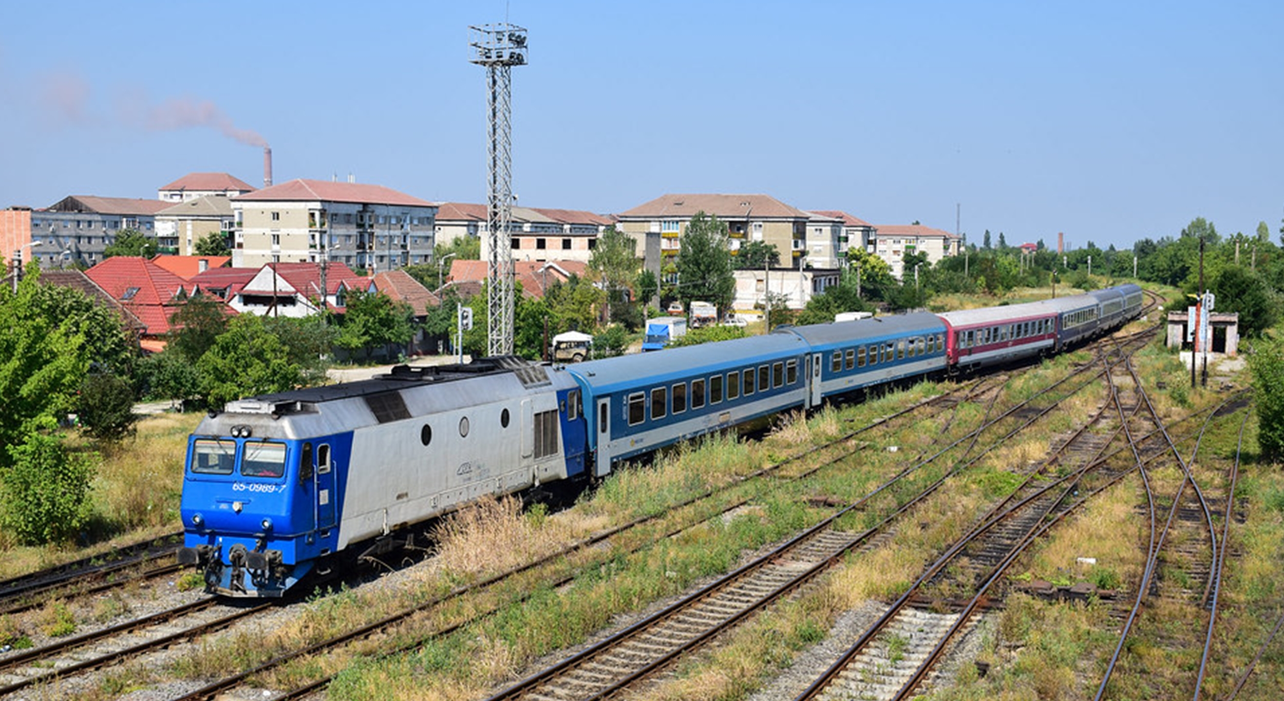 Pasagerii au fost lăsați să aștepte peste paru ore în câmp.