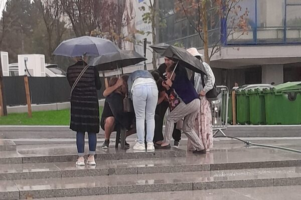 ACCIDENT la Zilele Recoltei. Femeie în vârstă s-a împiedicat și a căzut grav
