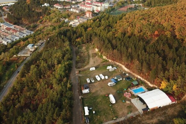 Clujul vibrează pe ritmuri de folk în acest weekend! 10 concerte, Concurs Național de Talente și multe surprize la Cluj Folk Fest 2023, în Camping Colina