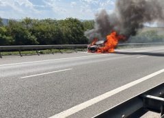 INCENDIU pe Autostrada A3. Un autoturism s-a făcut scrum