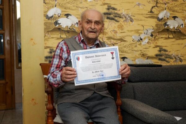Cel mai bătrân om din județul Cluj are 108 ani. A fost învățător și a luptat pe front