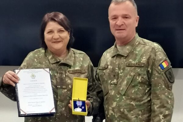 Decorație importantă pentru comandantul Spitalului Militar din Cluj. Doina Baltaru este un medic excepțional