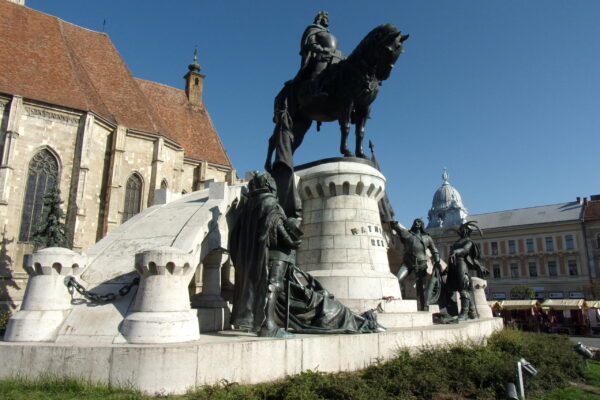 Cum au trăit clujenii momentul dezvelirii statuii lui Matei Corvin? Au trecut 121 de ani de la acel moment
