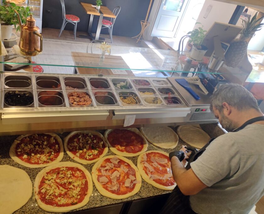 Pizza gratis pentru clujenii care donează sânge pentru un pacient
