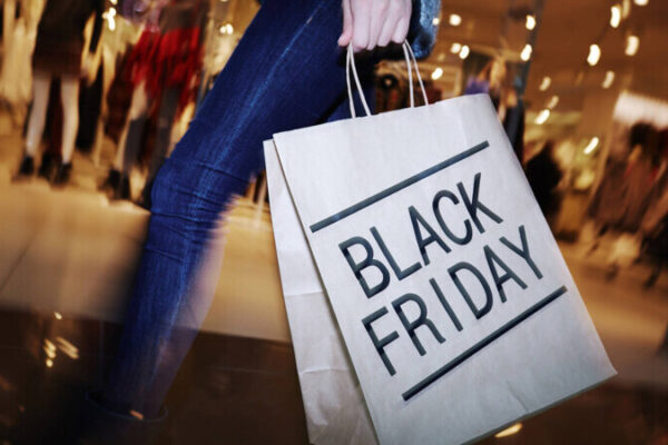 Clujenii, cei mai mai „vânători” de reduceri de Black Friday