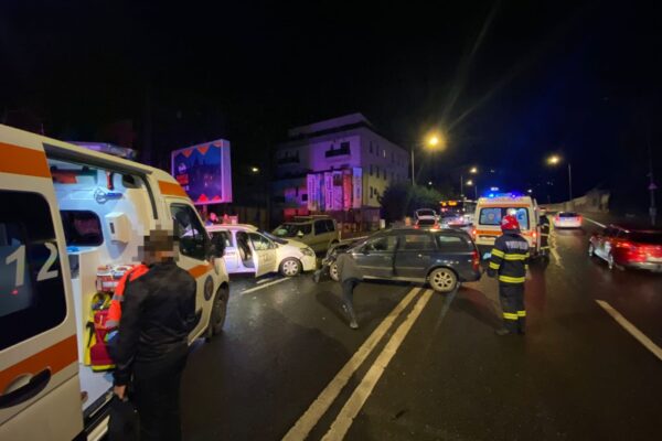 Accident grav pe Calea Turzii, în Cluj Napoca. O femeie a ajuns la spital