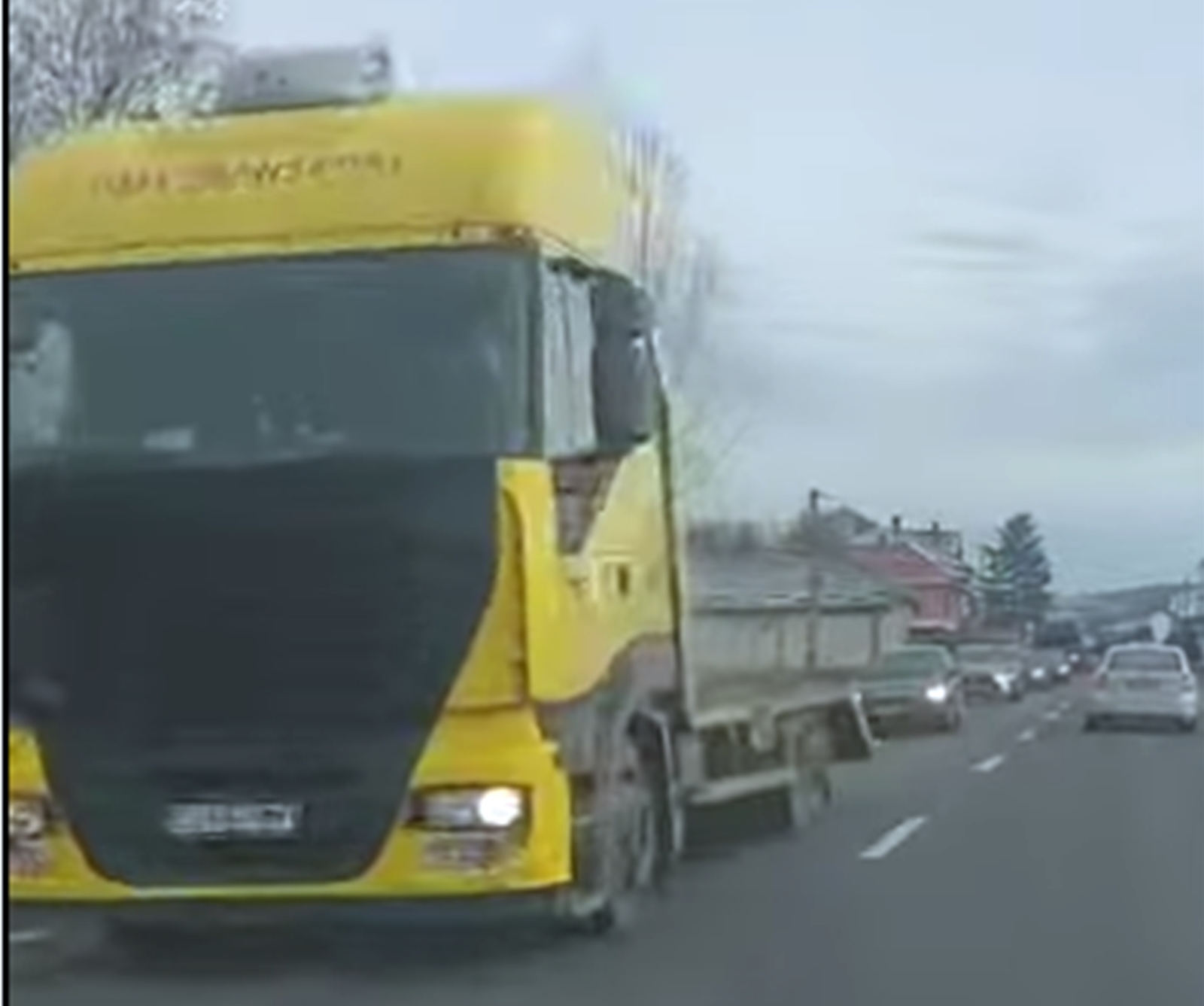 coadă imensă pe masini pe DN 1
